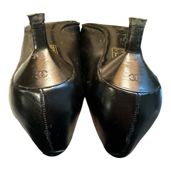 Chanel Pointed Toe Pumps - Picture 3 of 8